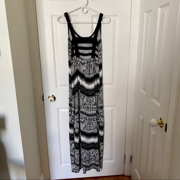 Dynamite Maxi Dress(Free Gift Included)🎁 - Picture 3 of 8